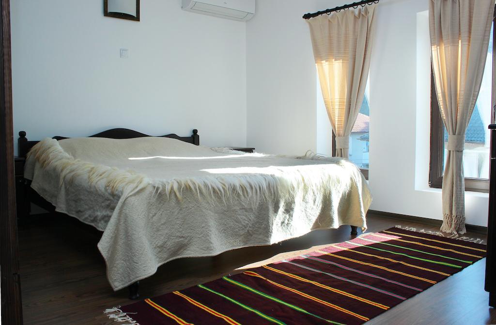 Guest house Topalovi 3*