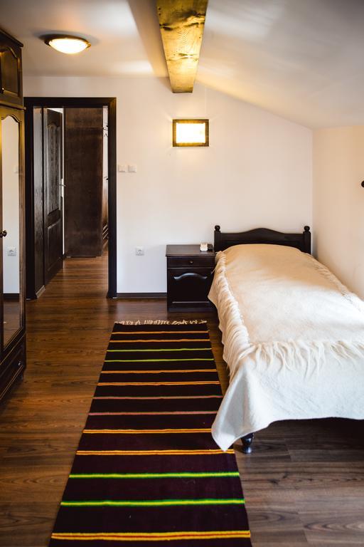 Topalovi Guest house 3*