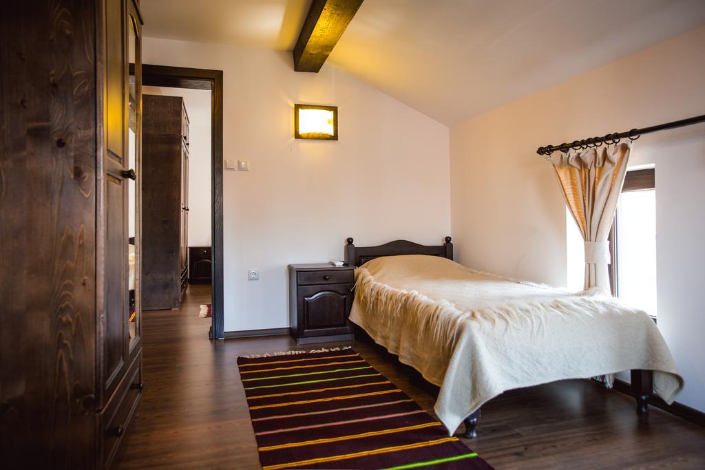 Guest house Topalovi 3*